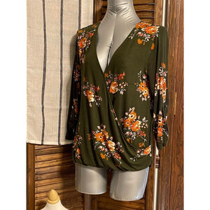Women's Beacon Blouse - Green Floral - Size L